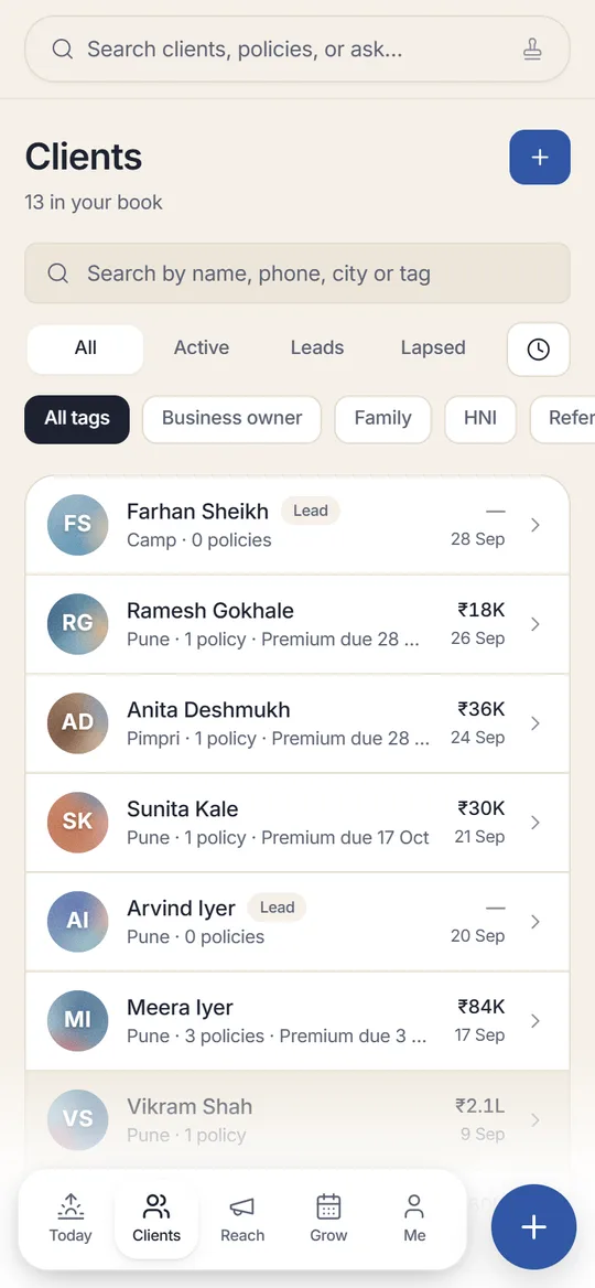 Mukhtiar mobile: the client list with filters and tab bar